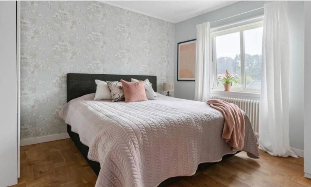 Cheerful Three Room Villa At Stroemstad City Center Eksteriør bilde
